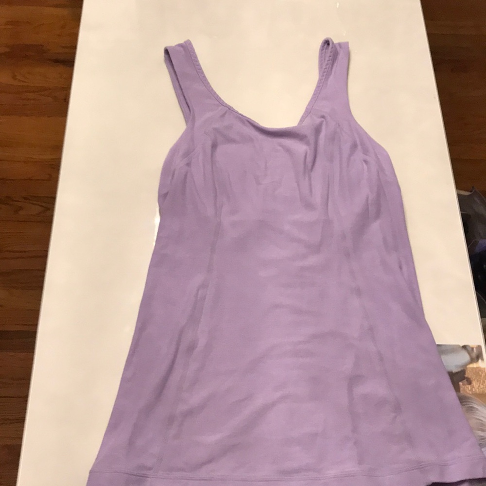 Lululemon tank.